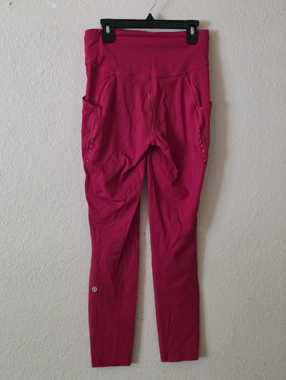 Lululemon Hot Pink  Active Leggings with Side Pockets Size 6